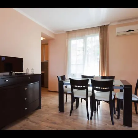 Alexandrovi In Apartment