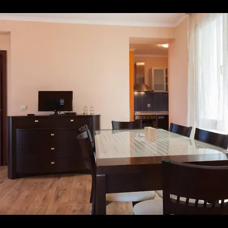 Alexandrovi In Apartmán *